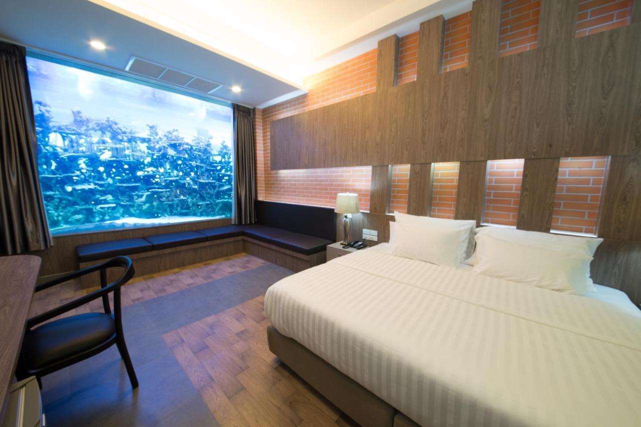 V20 Boutique Jacuzzi Hotel - Sha Extra Plus Bangkok Kültér fotó