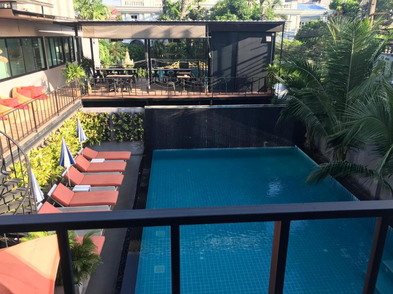 V20 Boutique Jacuzzi Hotel - Sha Extra Plus Bangkok Kültér fotó